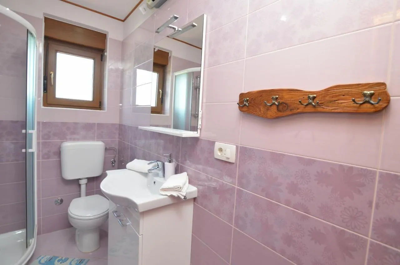 House Pobri Vikendica